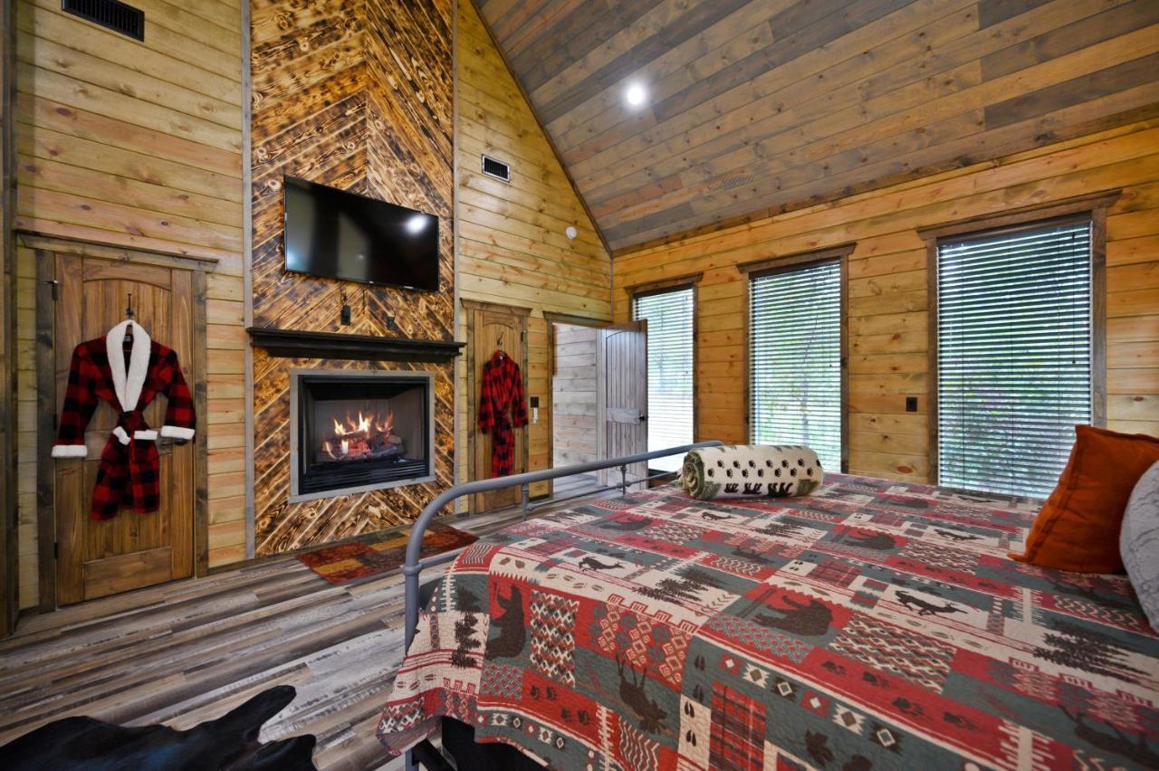 The Adirondack Honeymoon Hot Tub Soaking Tub Wood Burning Fireplace Stephens Gap Екстериор снимка