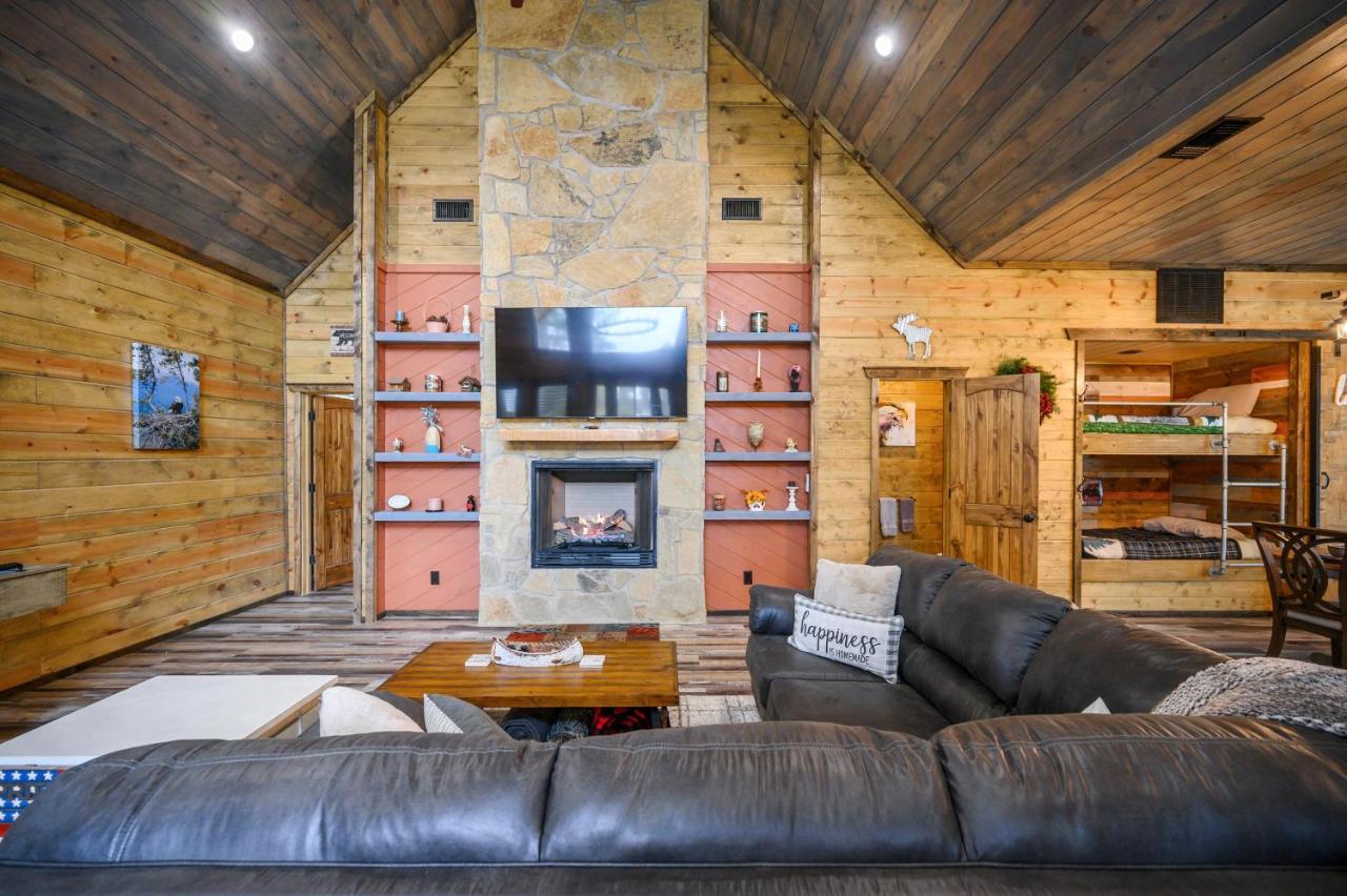 The Adirondack Honeymoon Hot Tub Soaking Tub Wood Burning Fireplace Stephens Gap Екстериор снимка