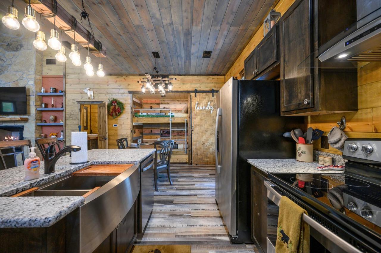 The Adirondack Honeymoon Hot Tub Soaking Tub Wood Burning Fireplace Stephens Gap Екстериор снимка