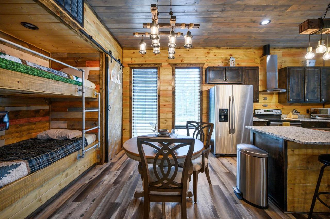 The Adirondack Honeymoon Hot Tub Soaking Tub Wood Burning Fireplace Stephens Gap Екстериор снимка